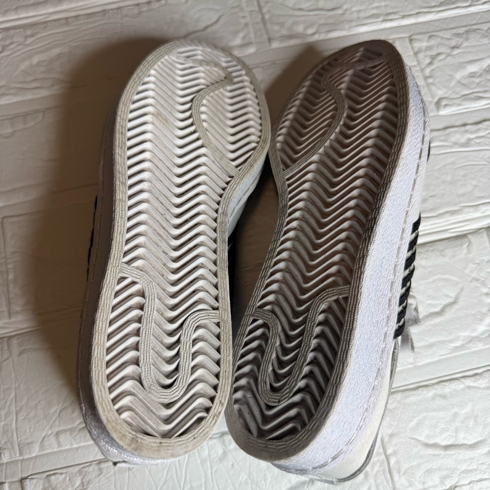 adidas Women's Slip-On Shoes white w/ black size 5.5 - Picture 10 of 14